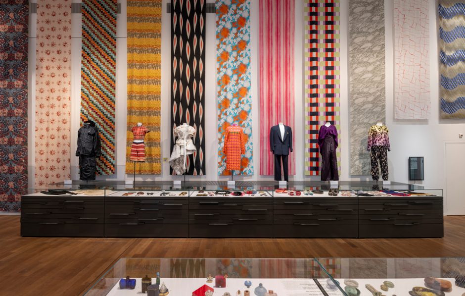 Photo of a textile exhibit at Museum für Gestaltung Zürich
