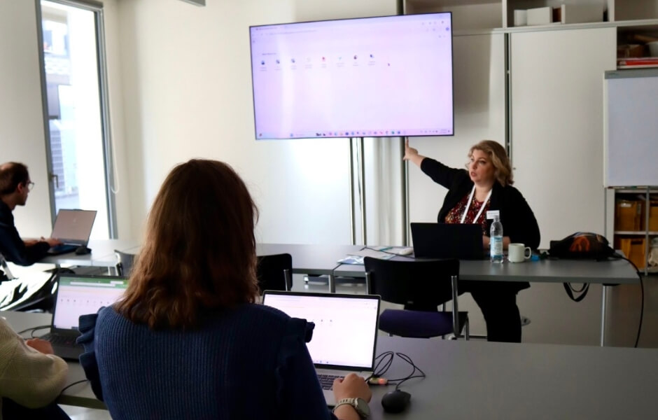 Allison Galland leading a workshop at Collective Imagination 2025
