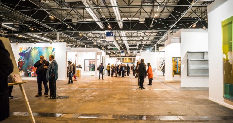 5 Common Mistakes Galleries Make When Managing Their Business on the Go (and How to Avoid Them)