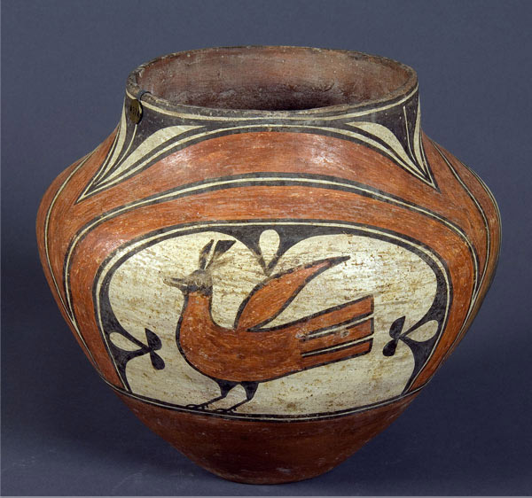 Water Jar by an unidentified Zia Pueblo maker from the Barnes Foundation